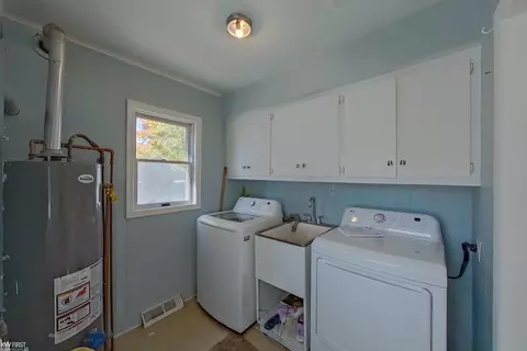 Other - 803 Moore, Davison, MI 48423 photo 2 of 4