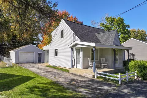 Exterior - 803 Moore, Davison, MI 48423 photo 5 of 14