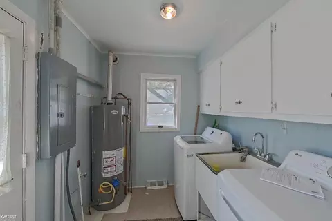 Other - 803 Moore, Davison, MI 48423 photo 3 of 4