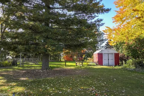 Exterior - 803 Moore, Davison, MI 48423 photo 12 of 14