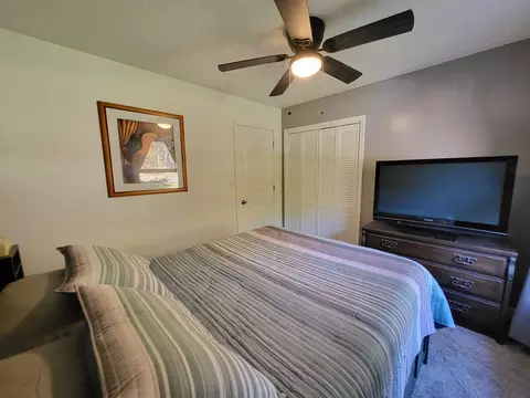 Bedroom - 1552 N Shaw, Gladwin, MI 48624 photo 2 of 4