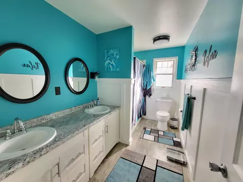 Bath - 1552 N Shaw, Gladwin, MI 48624 photo 1 of 8