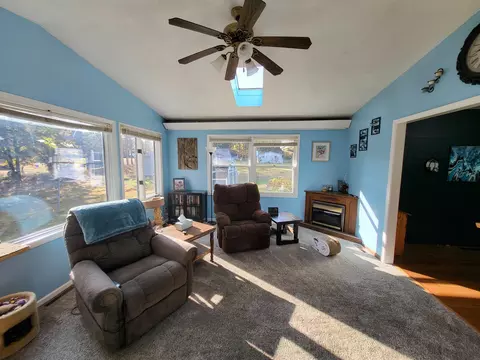 Living - 1552 N Shaw, Gladwin, MI 48624 photo 5 of 5