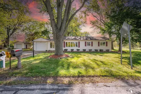 3785 Swartz, La Salle, MI 48145