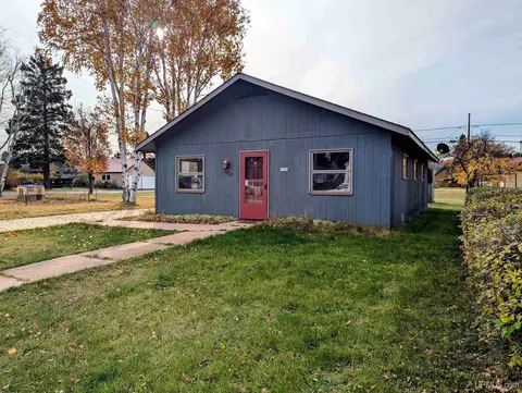 309 Nicholas, Palmer, MI 49871