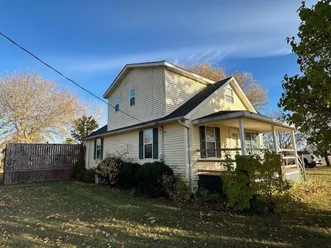 738 N 7 Mile Rd, Linwood, MI 48634