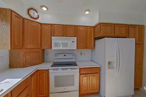 Kitchen - 9379 Rayna, Davison, MI 48423 photo 3 of 3