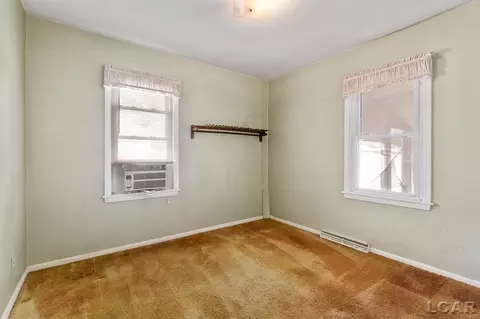 Bedroom - 995 State, Adrian, MI 49221 photo 1 of 6