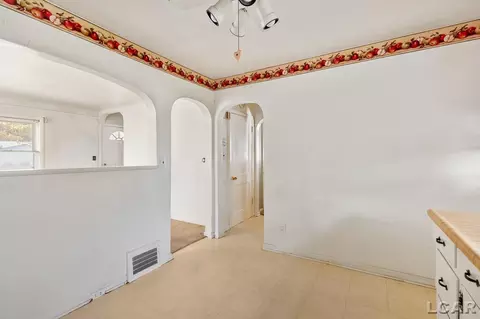 Entry Way - 995 State, Adrian, MI 49221 photo 1 of 1
