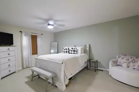 Bedroom - 2375 Stepping Stone, Flushing, MI 48433 photo 1 of 5