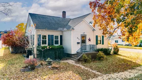 815 W Hughitt, Iron Mountain, MI 49801