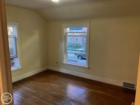 Bedroom - 236 Mckinley, Grosse Pointe Farms, MI 48236 photo 3 of 3