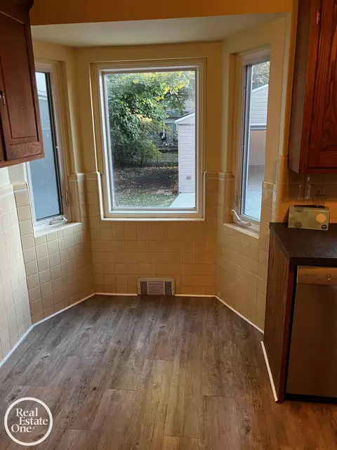 Kitchen - 236 Mckinley, Grosse Pointe Farms, MI 48236 photo 3 of 3