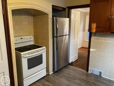 Kitchen - 236 Mckinley, Grosse Pointe Farms, MI 48236 photo 2 of 3
