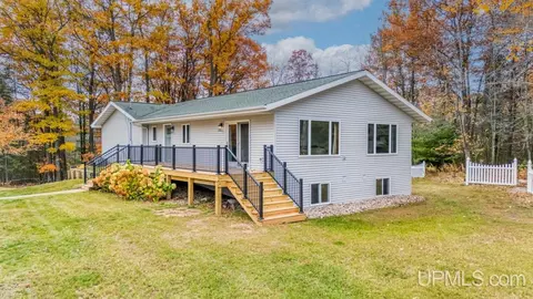 w3869 Waucedah Road, Vulcan, MI 49892