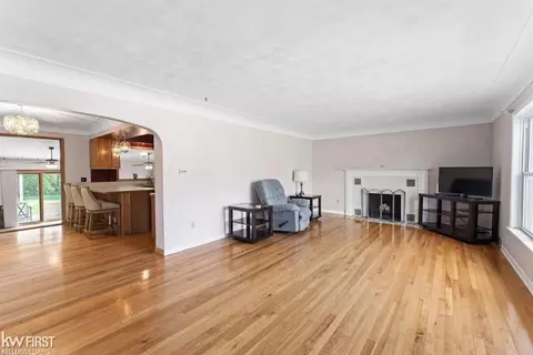 5159 Darby, Flint, MI 48532 photo 4