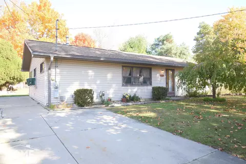 211 E Washington, Durand, MI 48429