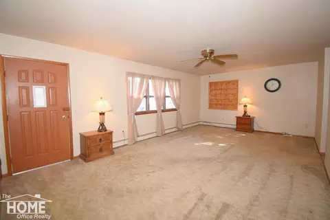211 E Washington, Durand, MI 48429 photo 2
