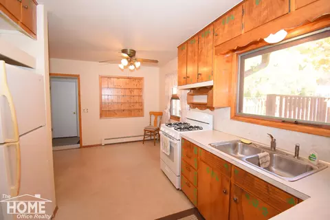 211 E Washington, Durand, MI 48429 photo 14