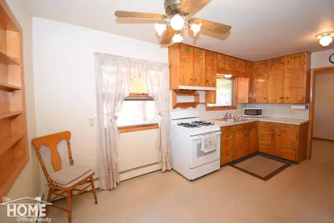 211 E Washington, Durand, MI 48429 photo 15