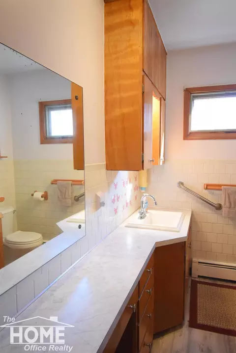211 E Washington, Durand, MI 48429 photo 8