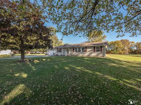 3262 Kelly, La Salle, MI 48145