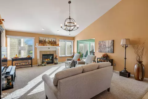 Living - 50916 Justin, Macomb, MI 48044 photo 1 of 3
