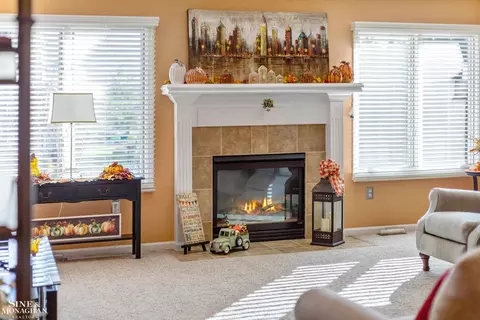 Living - 50916 Justin, Macomb, MI 48044 photo 2 of 3