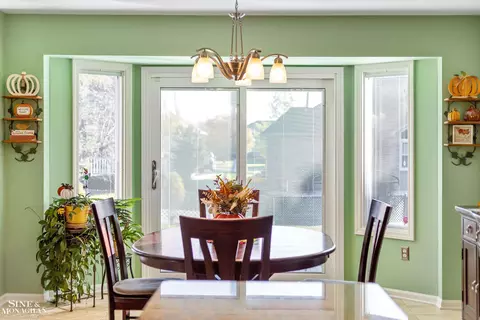 Dining - 50916 Justin, Macomb, MI 48044 photo 1 of 2