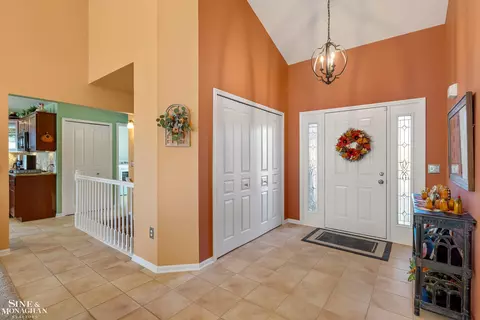 Entry Way - 50916 Justin, Macomb, MI 48044 photo 2 of 2