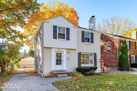Exterior - 1685 Bournemouth, Grosse Pointe Woods, MI 48236 photo 5 of 5
