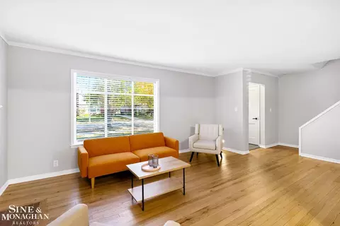 Living - 1685 Bournemouth, Grosse Pointe Woods, MI 48236 photo 4 of 5