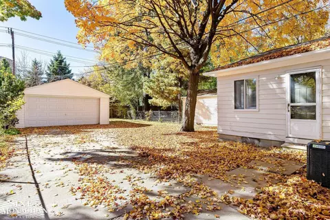 Exterior - 1685 Bournemouth, Grosse Pointe Woods, MI 48236 photo 2 of 5