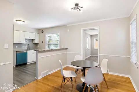 Dining - 1685 Bournemouth, Grosse Pointe Woods, MI 48236 photo 2 of 2