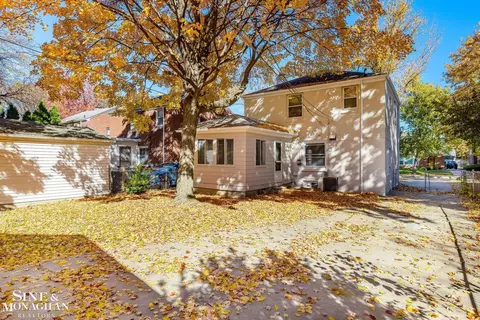 Exterior - 1685 Bournemouth, Grosse Pointe Woods, MI 48236 photo 3 of 5