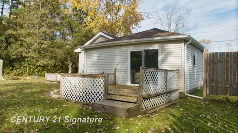 Exterior - 7035 Coldwater, Flushing, MI 48433 photo 2 of 11