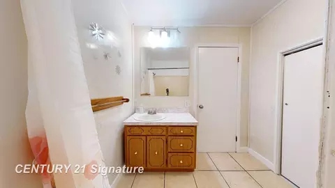 Bath - 7035 Coldwater, Flushing, MI 48433 photo 2 of 2