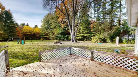 Exterior - 7035 Coldwater, Flushing, MI 48433 photo 7 of 11