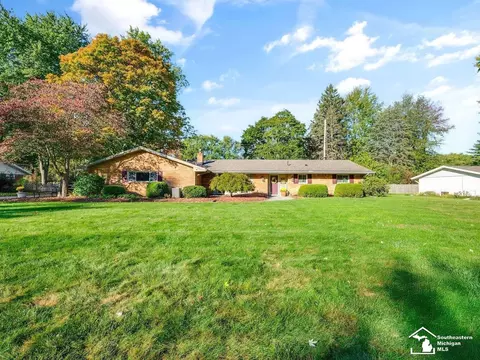 7101 Kenilworth, Lambertville, MI 48144
