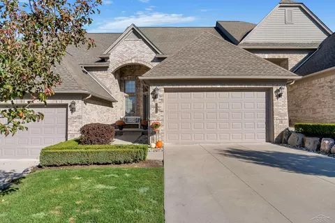 5649 Knob Hl, Clarkston, MI 48438