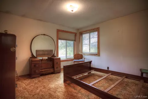 Bedroom - 810 Bedell, Wakefield, MI 49968 photo 6 of 8