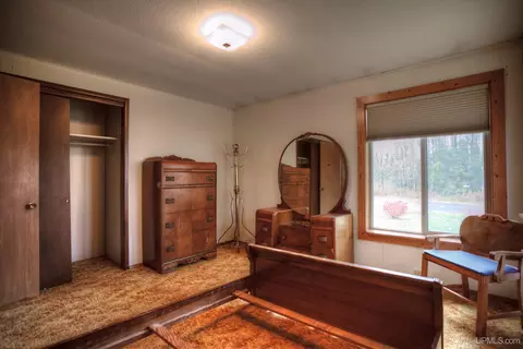 Bedroom - 810 Bedell, Wakefield, MI 49968 photo 8 of 8