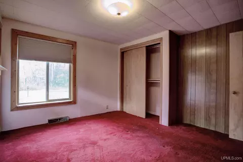 Bedroom - 810 Bedell, Wakefield, MI 49968 photo 1 of 8