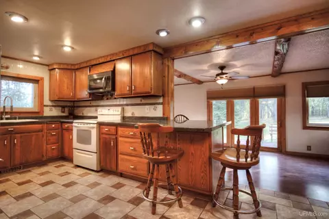 Kitchen - 810 Bedell, Wakefield, MI 49968 photo 1 of 7