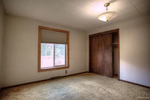 Bedroom - 810 Bedell, Wakefield, MI 49968 photo 4 of 8