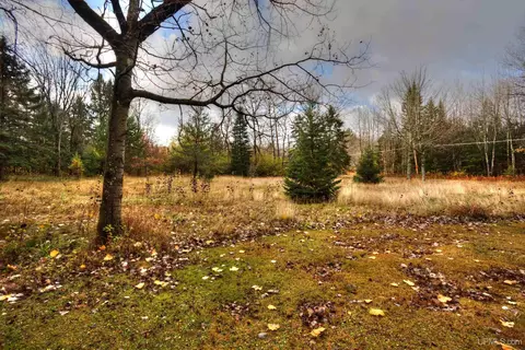 Exterior - 810 Bedell, Wakefield, MI 49968 photo 11 of 15