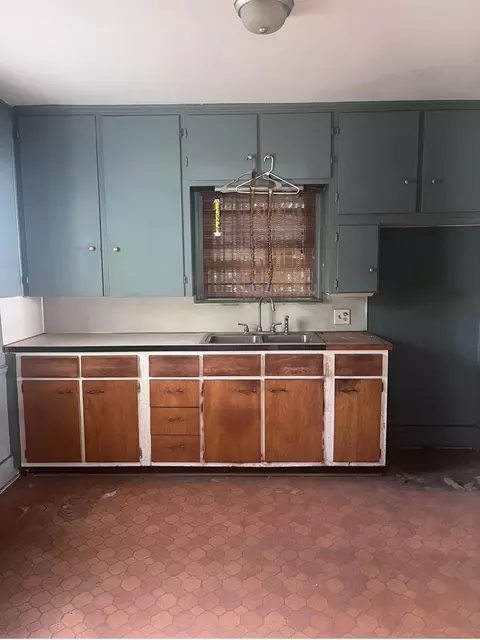 Kitchen - 2013 Welch, Flint, MI 48504 photo 1 of 1