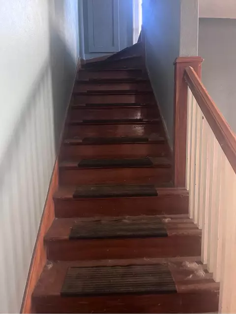 Entry Way - 2013 Welch, Flint, MI 48504 photo 1 of 2