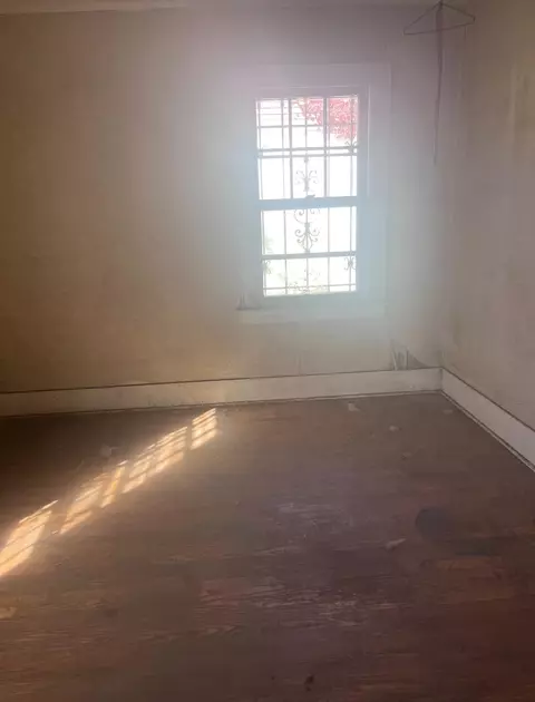 Bedroom - 2013 Welch, Flint, MI 48504 photo 1 of 3