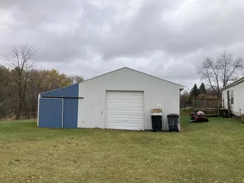 3211 E Surrey, Clare, MI 48617 photo 3